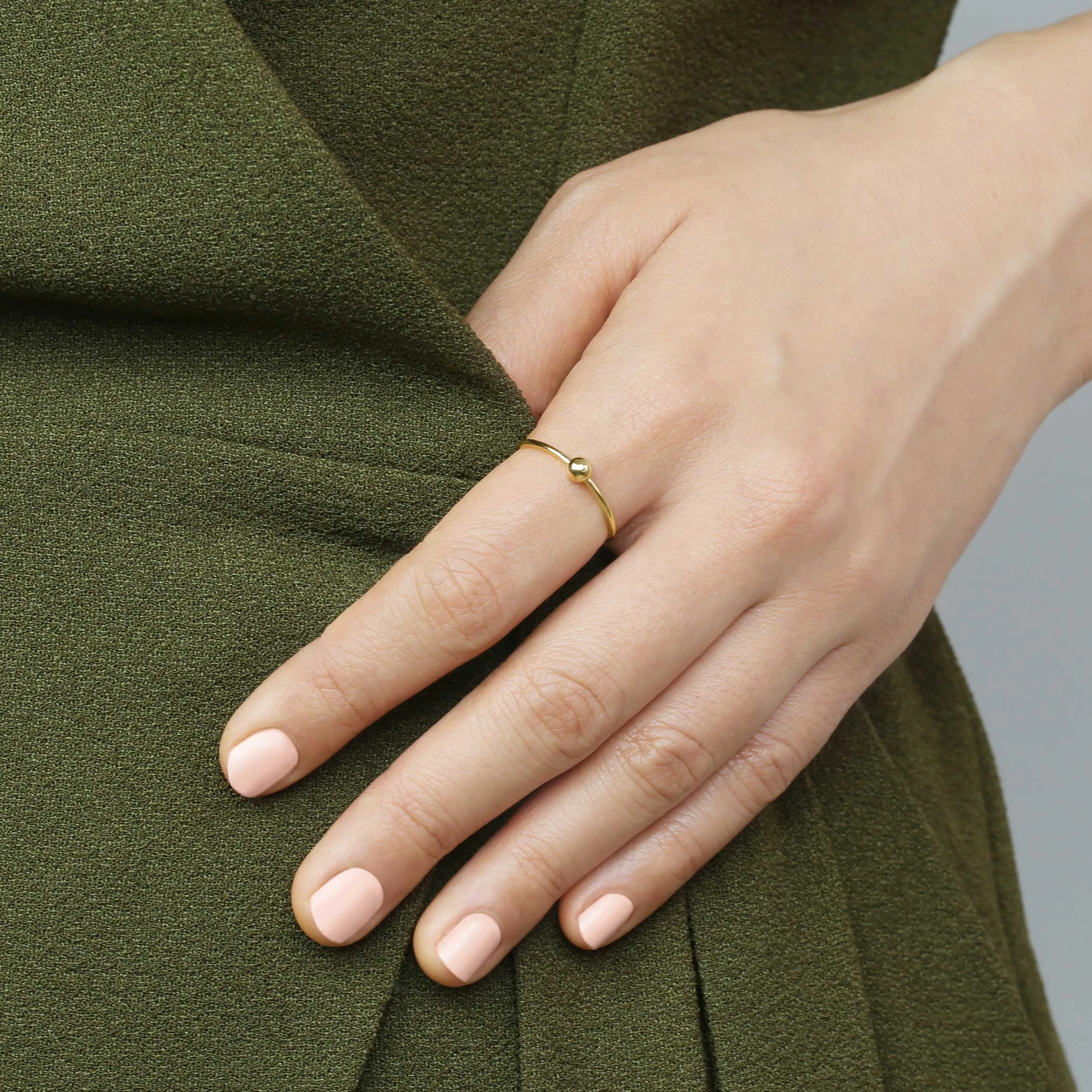 14k Solid Gold Ball Center Ring