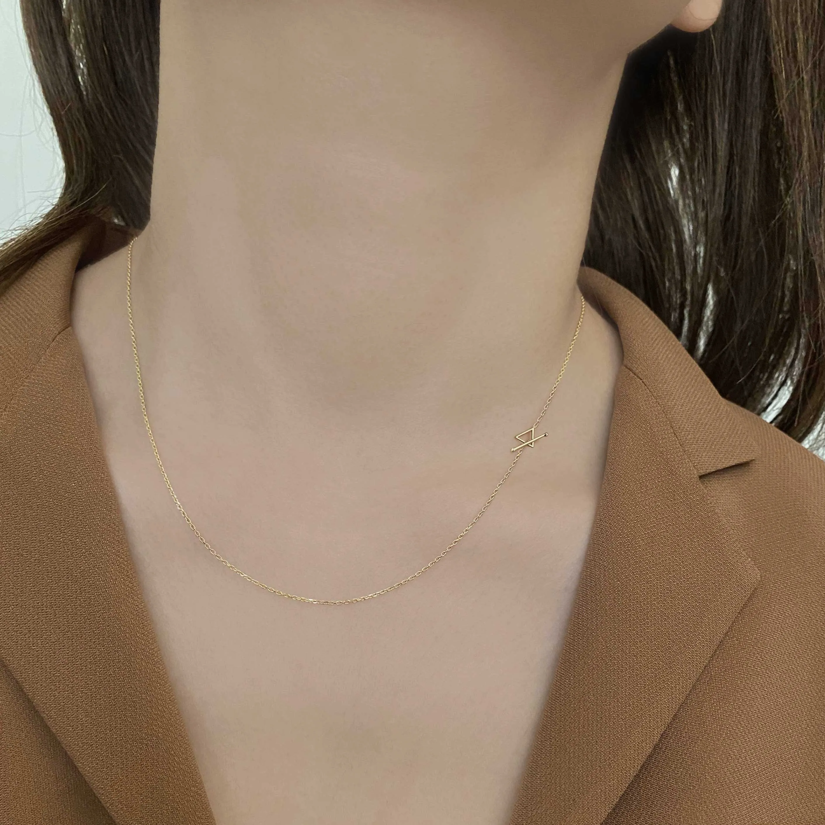 14k Solid Gold Thin Geometric Triangle Necklace