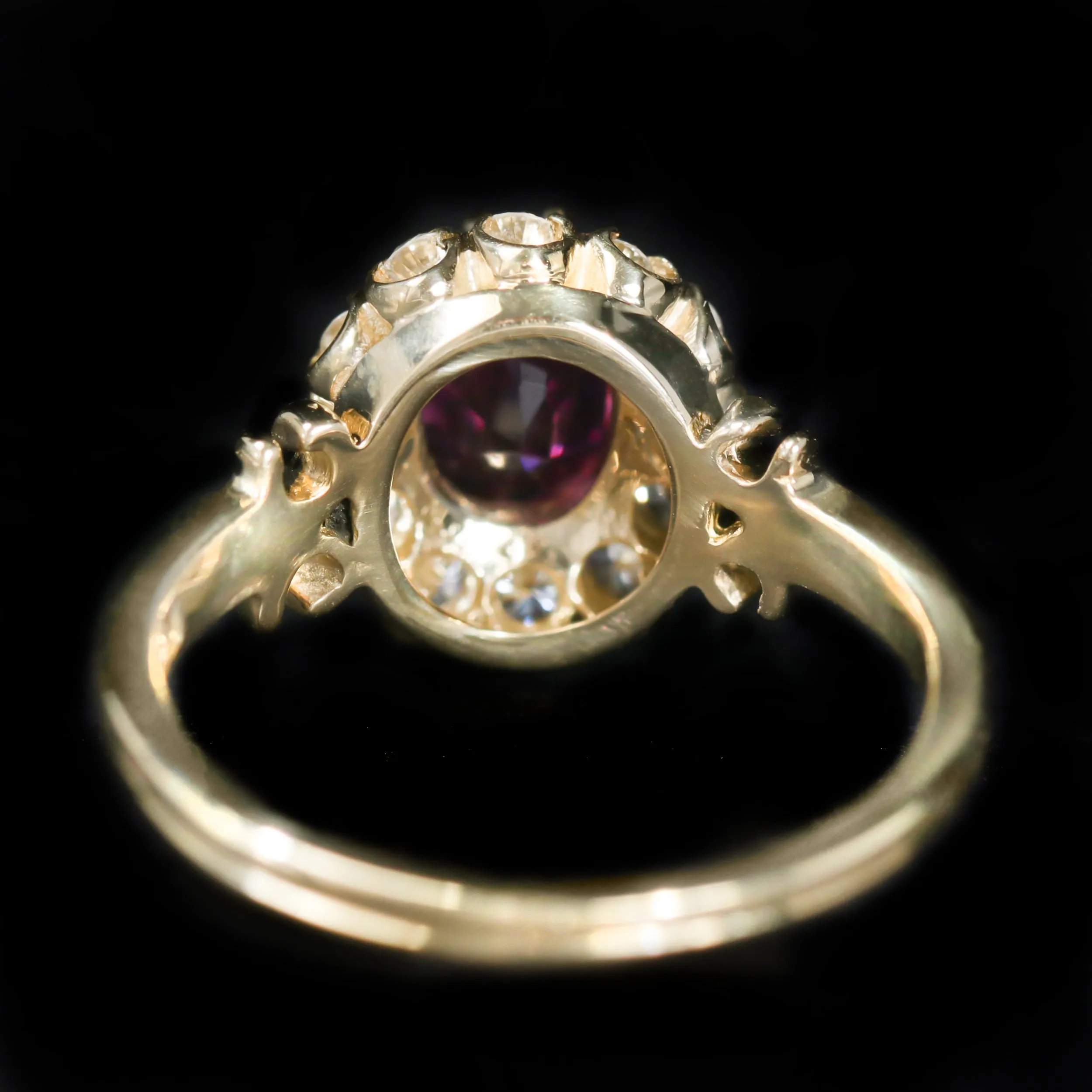 14K Yellow Gold 1.62 Carat Sapphire & Diamond Ring