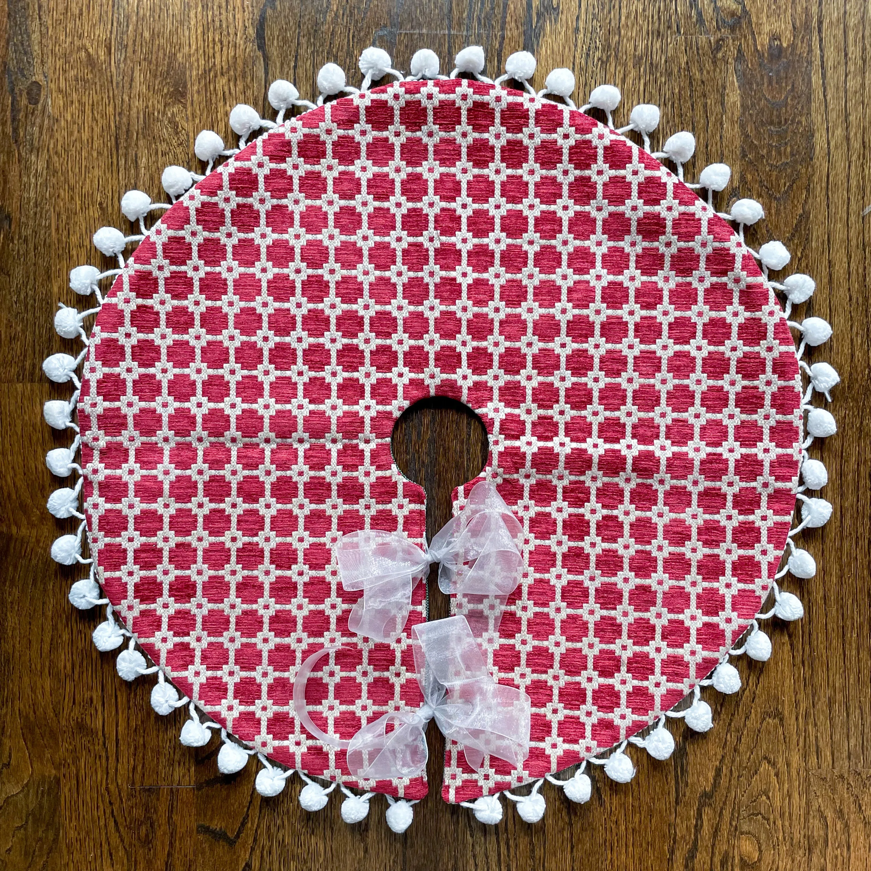 24" Red, Green and White Tabletop Christmas Tree Skirt | Reversible