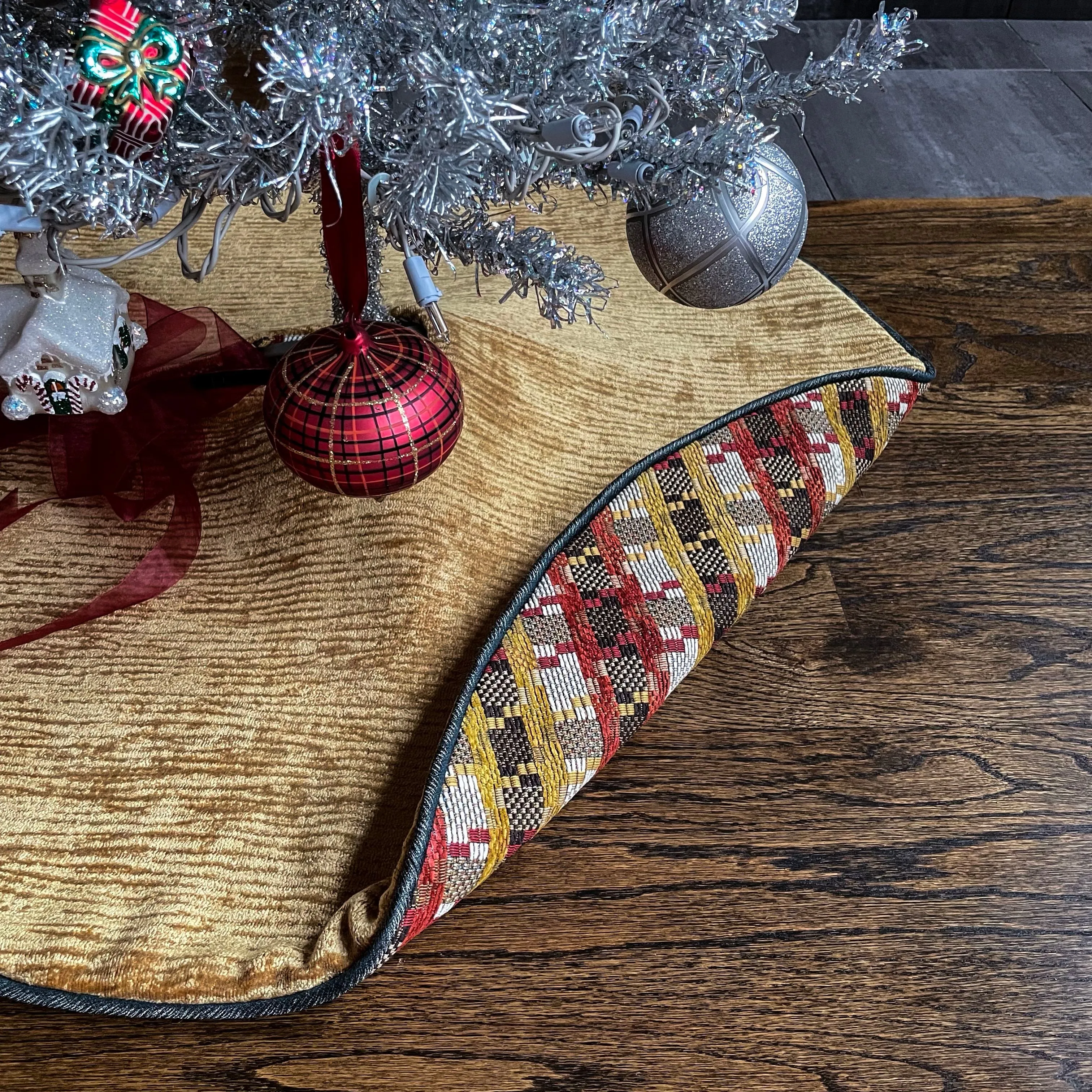 30" Elegant Farmhouse Gold, Red, Blue, White Plaid Christmas Tree Skirt | Reversible