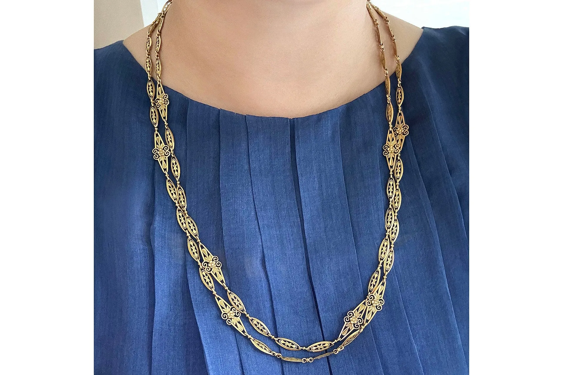 C.1890. French 18k Gold Sautoir Chain