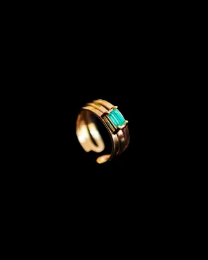 Emerald Hammered Gold Triple Ear Cuff