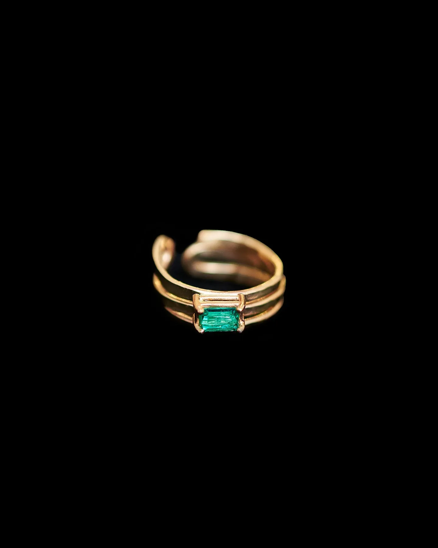 Emerald Hammered Gold Triple Ear Cuff
