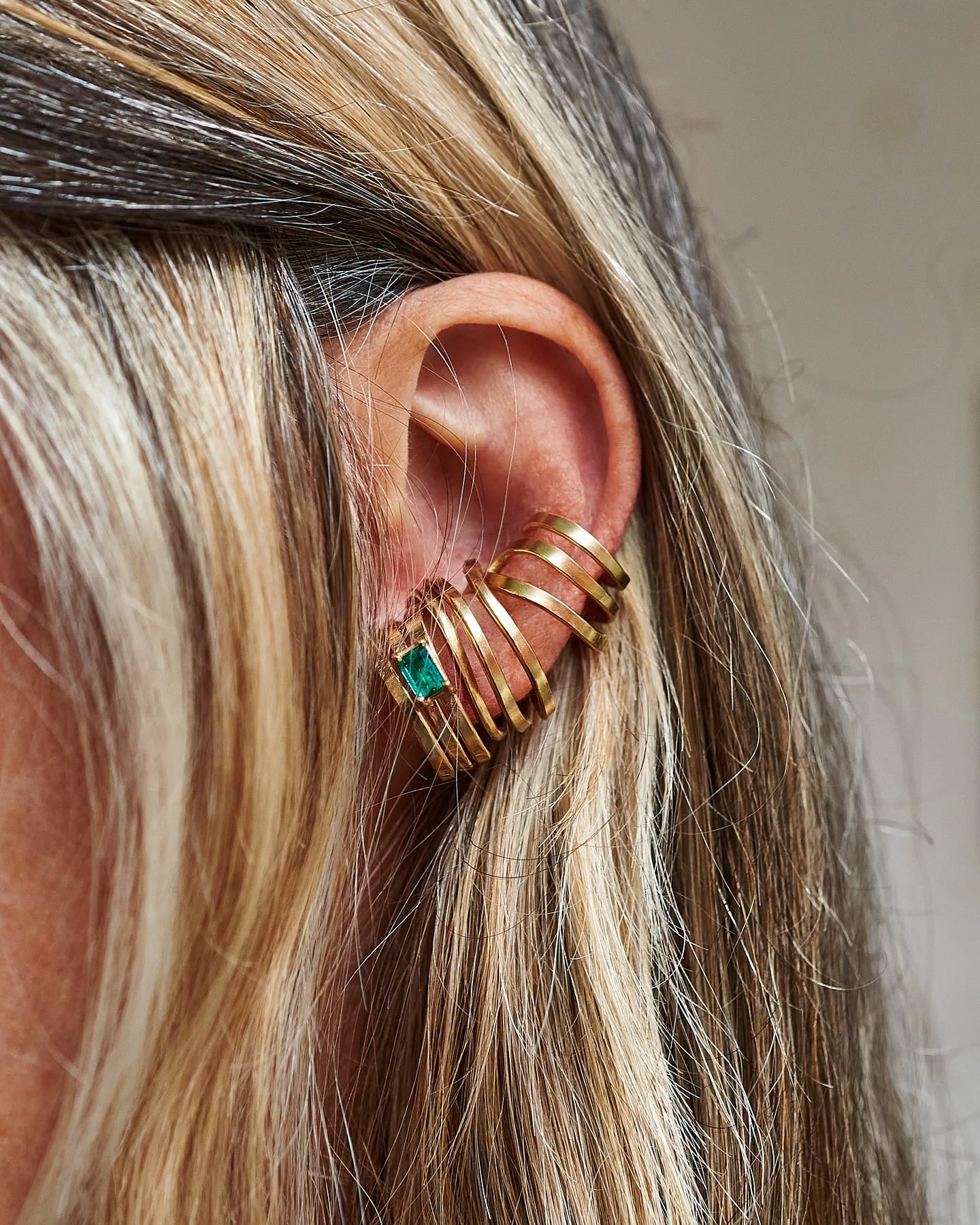 Emerald Hammered Gold Triple Ear Cuff