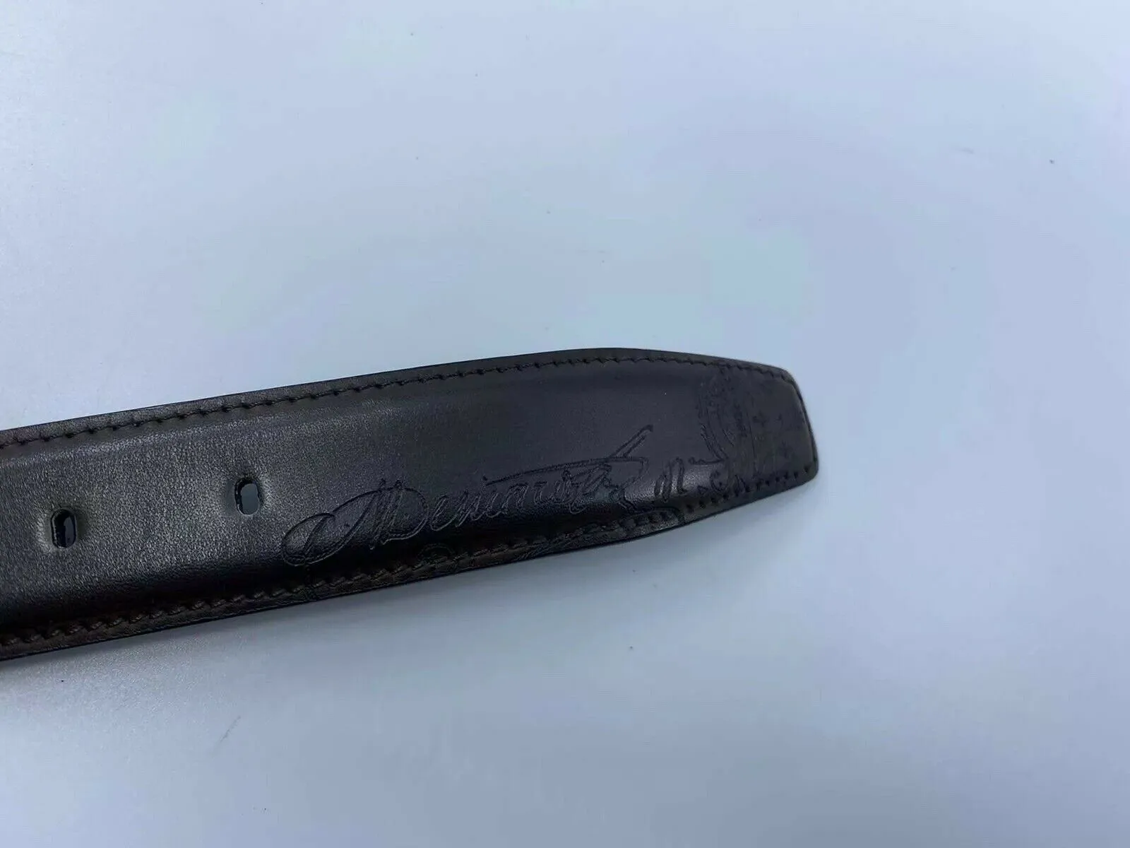 Essence Scritto Leather Belt