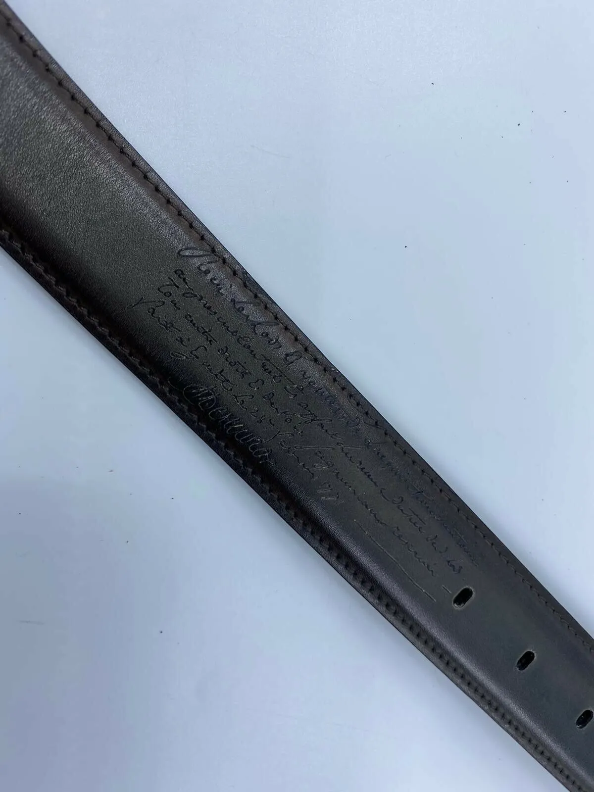 Essence Scritto Leather Belt