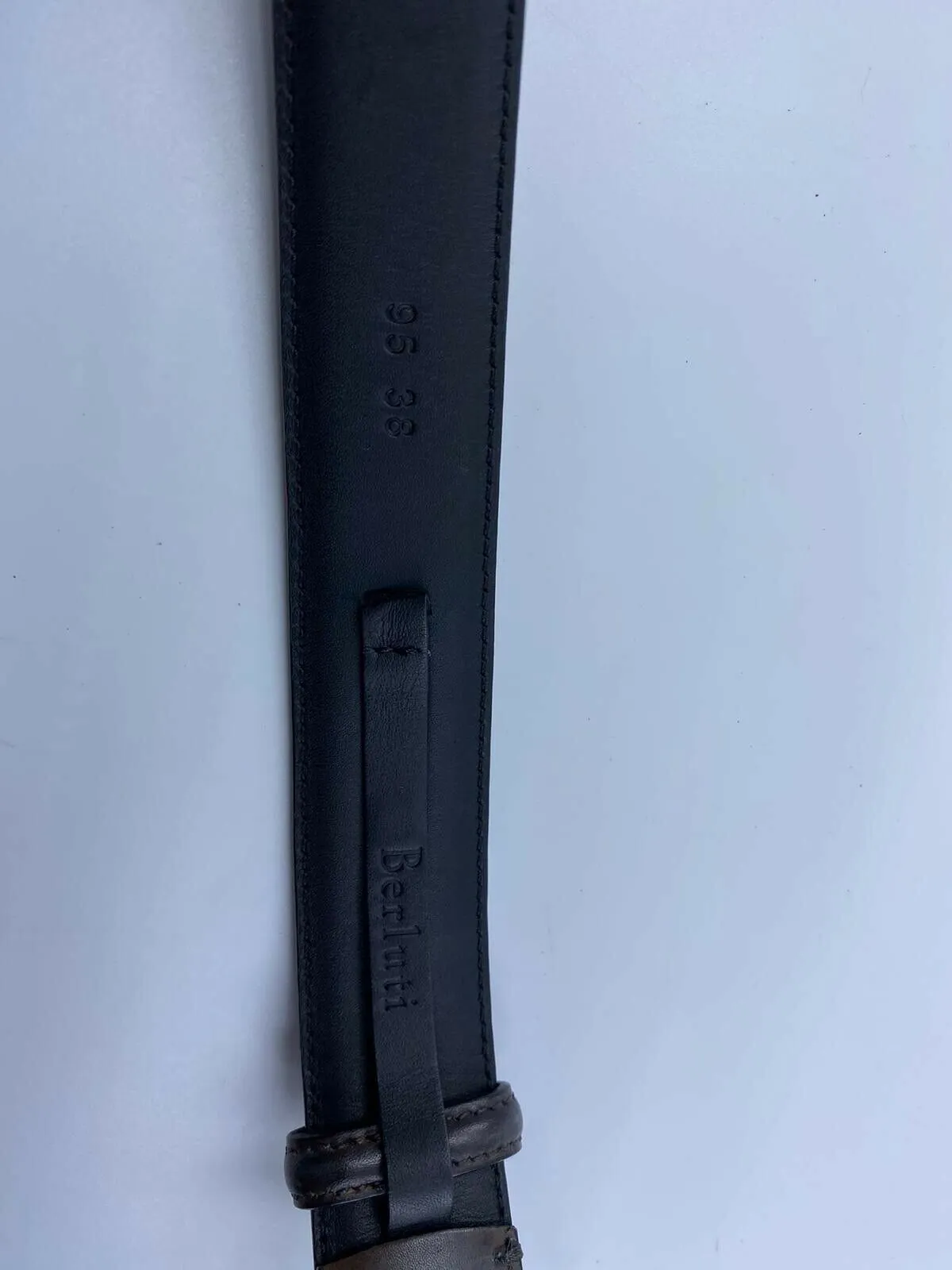 Essence Scritto Leather Belt