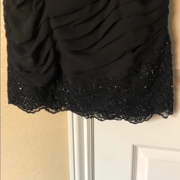 EVENINGS BY ALLURE LITTLE BLACK DRESS BEADS &amp; LACE