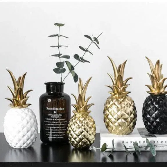 Glamorous Tropical Pineapple Table Decor
