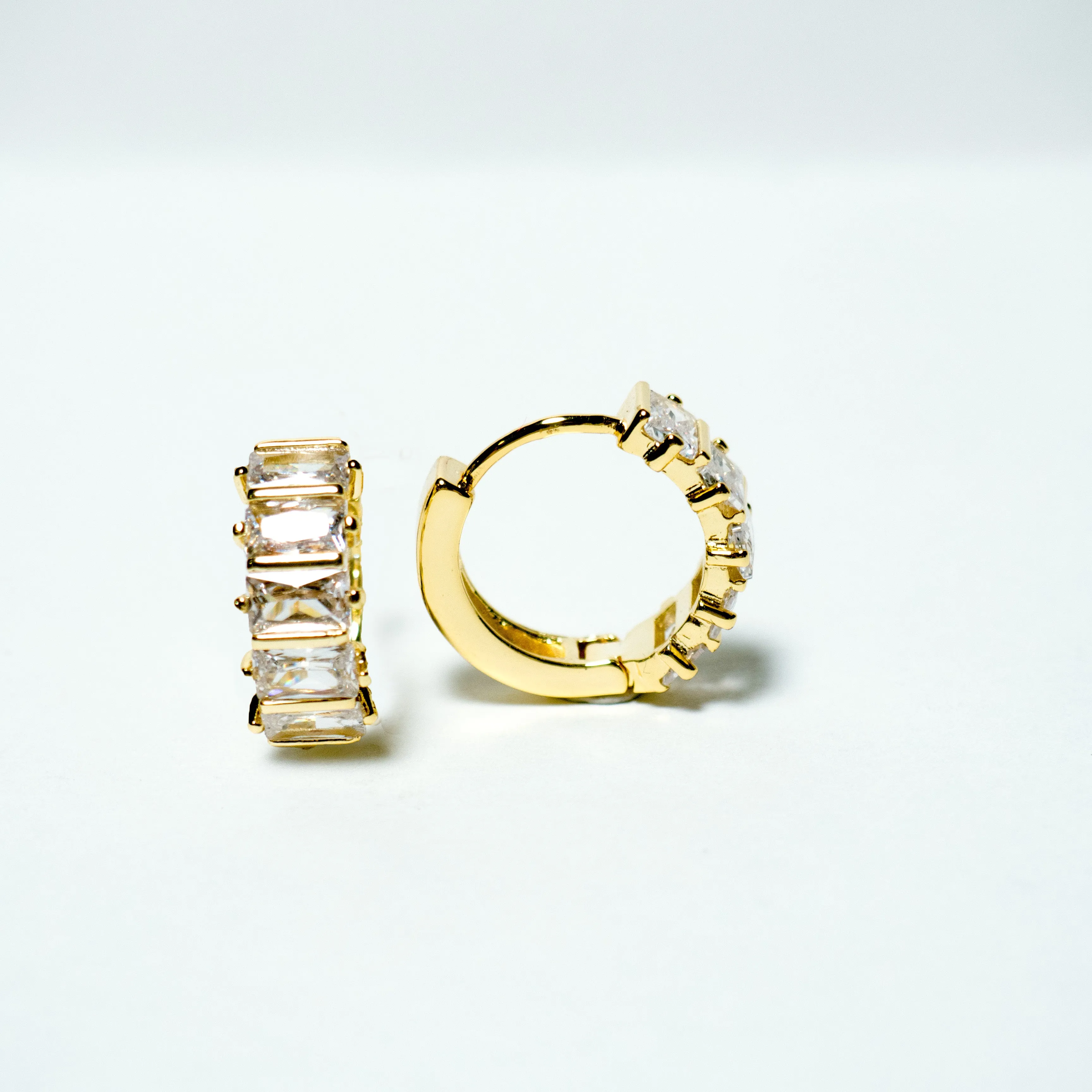 Huggy Earring
