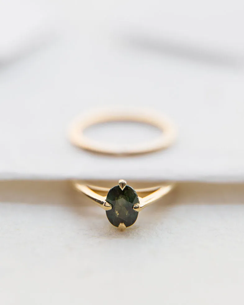 Minimalist Arc   Minimalist Band Ring Set
