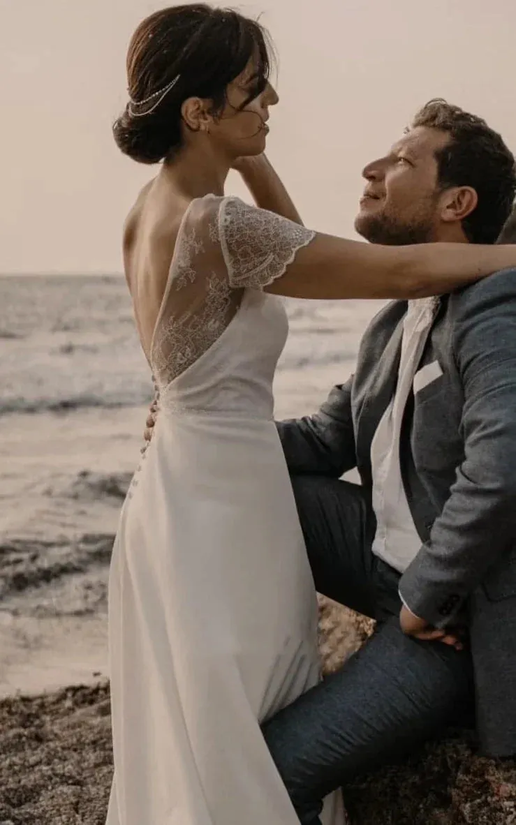 Minimalist Casual Short Sleeves A-Line Boho Lace Wedding Dress Simple Modest Deep-V Back Bridal Gown