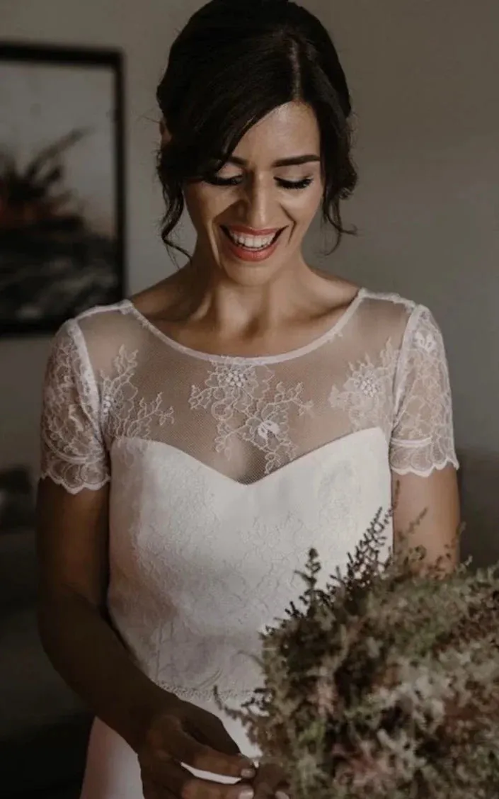 Minimalist Casual Short Sleeves A-Line Boho Lace Wedding Dress Simple Modest Deep-V Back Bridal Gown