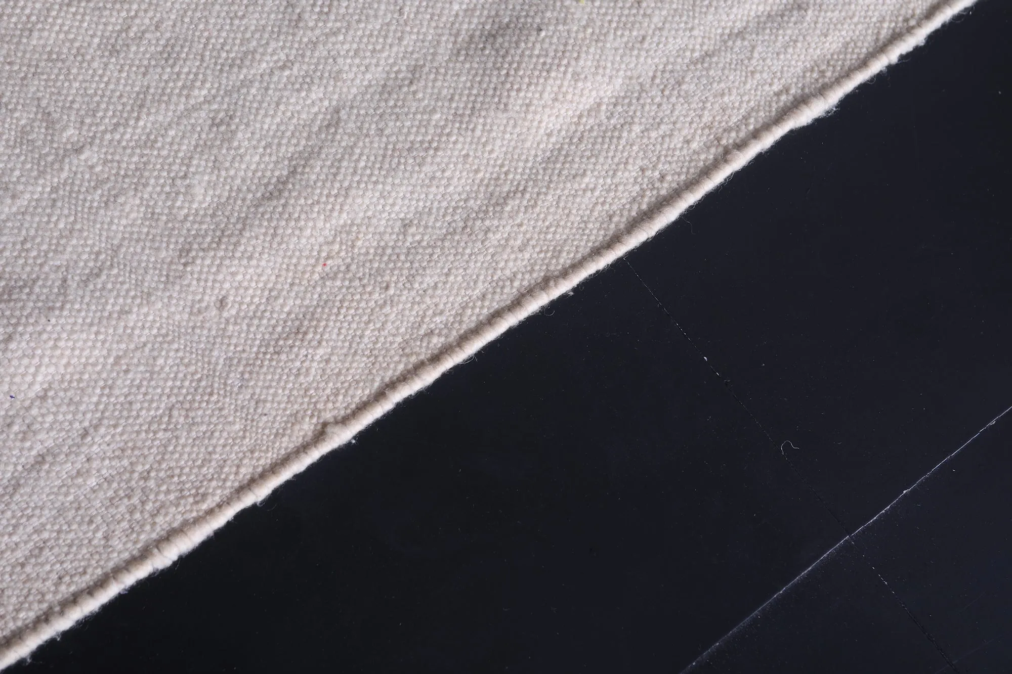 Moroccan Rug 5.8 x 7.6 Feet - Simple Elegance for Any Room
