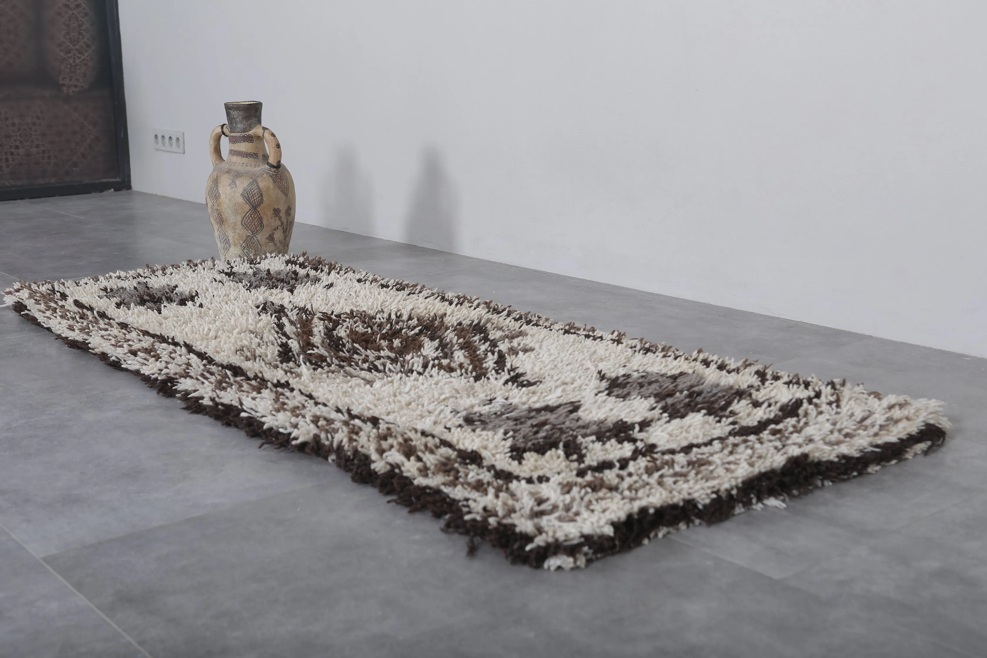 Moroccan Rug - Handwoven 2.6ft x 6.5ft | Elegant Berber Motif
