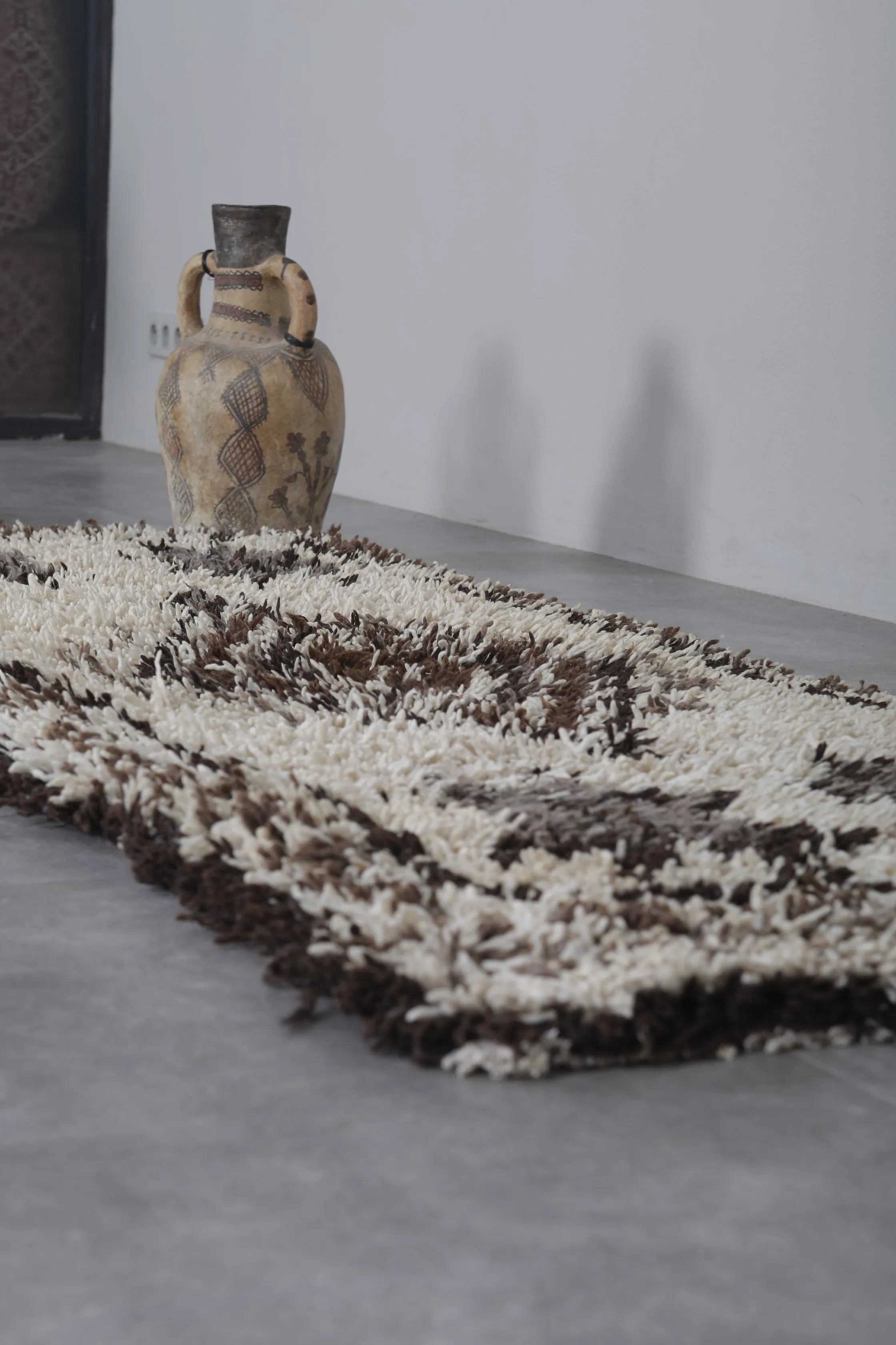 Moroccan Rug - Handwoven 2.6ft x 6.5ft | Elegant Berber Motif
