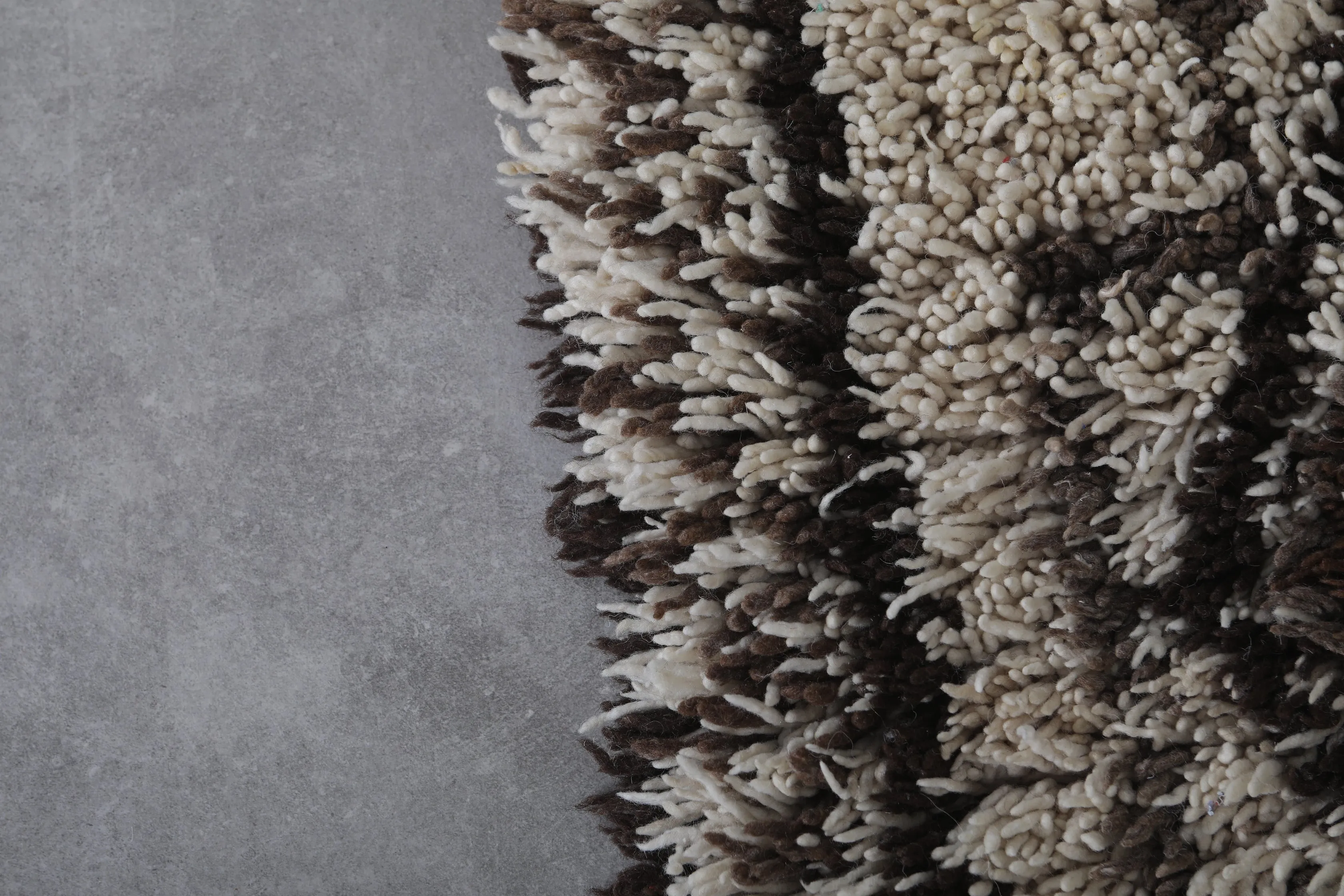 Moroccan Rug - Handwoven 2.6ft x 6.5ft | Elegant Berber Motif
