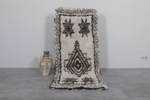 Moroccan Rug - Handwoven 2.6ft x 6.5ft | Elegant Berber Motif