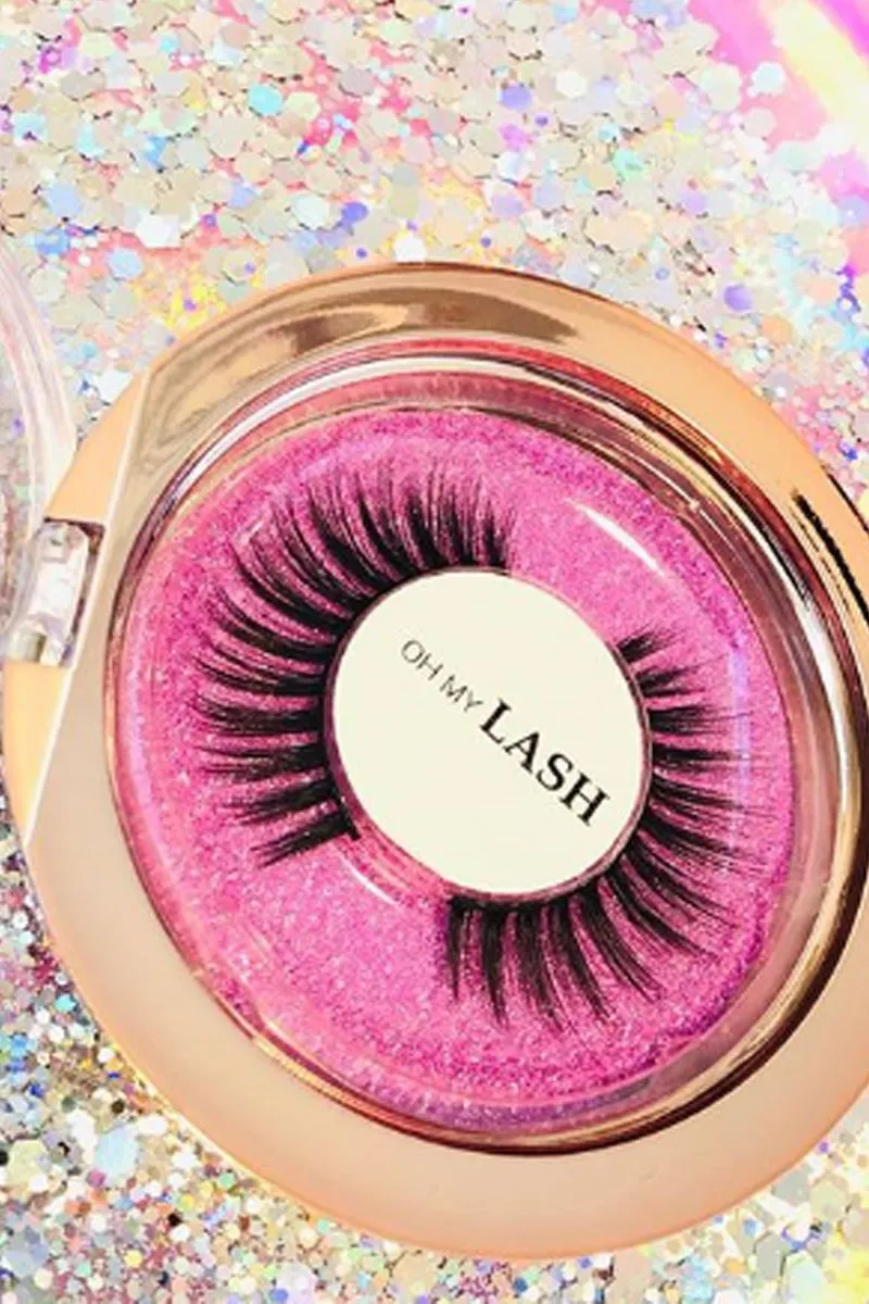 Oh My Lash Faux Mink Eyelashes - Selfie