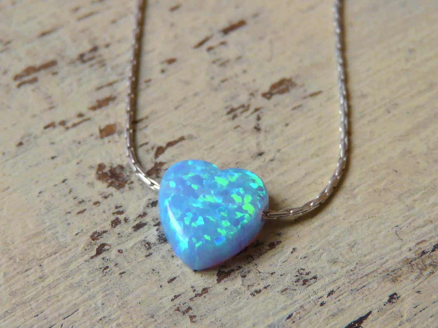 Opal Heart Bracelet – A Minimalist Treasure