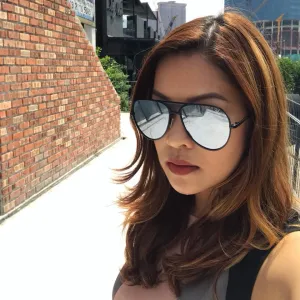 Quay Australia Iconic Aviator Sunglasses - Black, Retails $150 US 