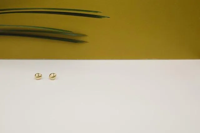Round Pebble Stud Earrings | Gold