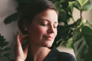 Round Pebble Stud Earrings | Gold
