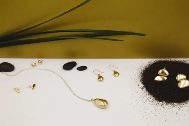 Round Pebble Stud Earrings | Gold