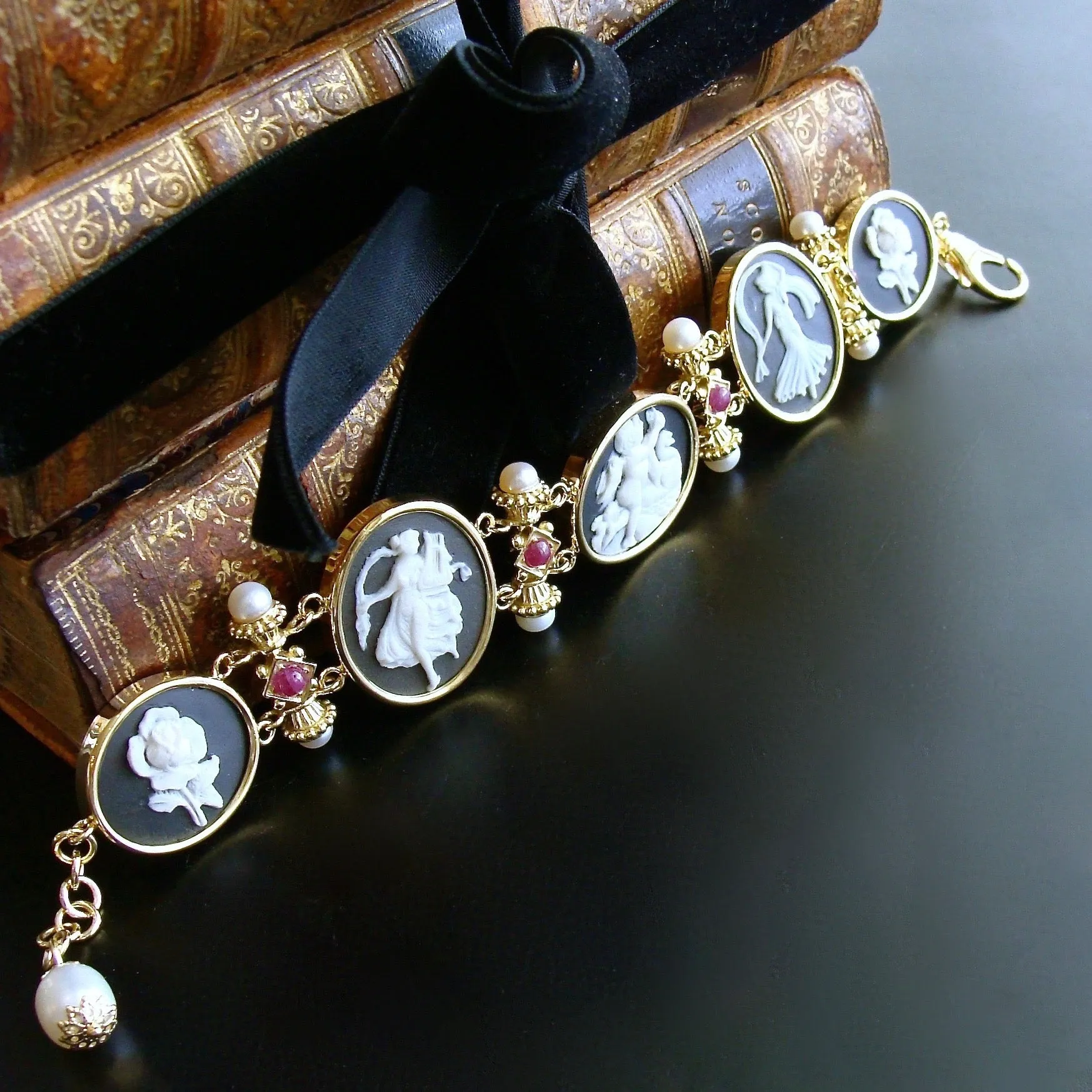 Rubies Freshwater Pearls Black White Cameo Intaglio Bracelet - Vernazza Cameo Intaglio Bracelet