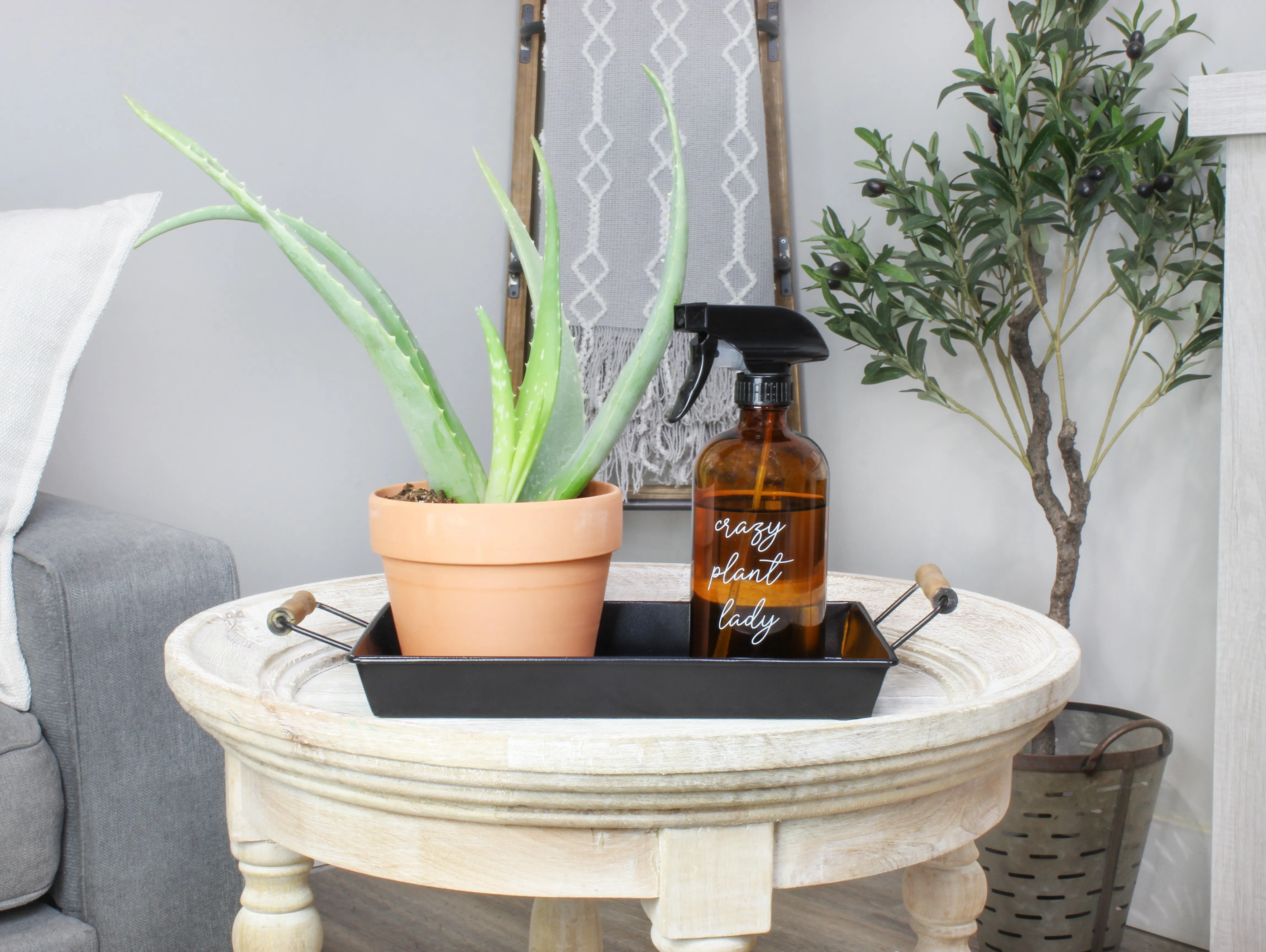 Rustic Metal Trays (Set of 2, Small & Medium)