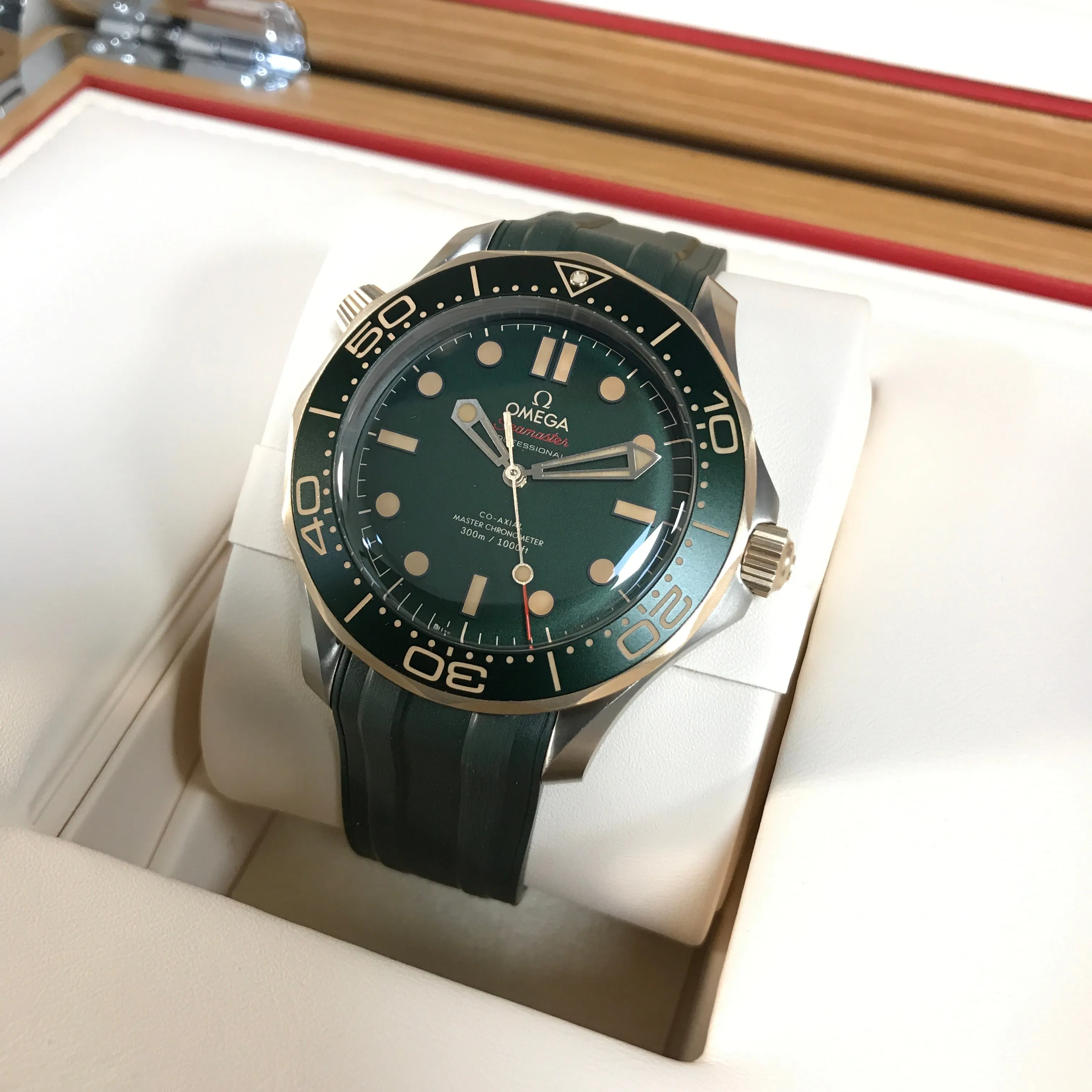 Seamaster Diver 300M Titanium ‑ Bronze Gold on Rubber Strap (210.92.42.20.10.001)