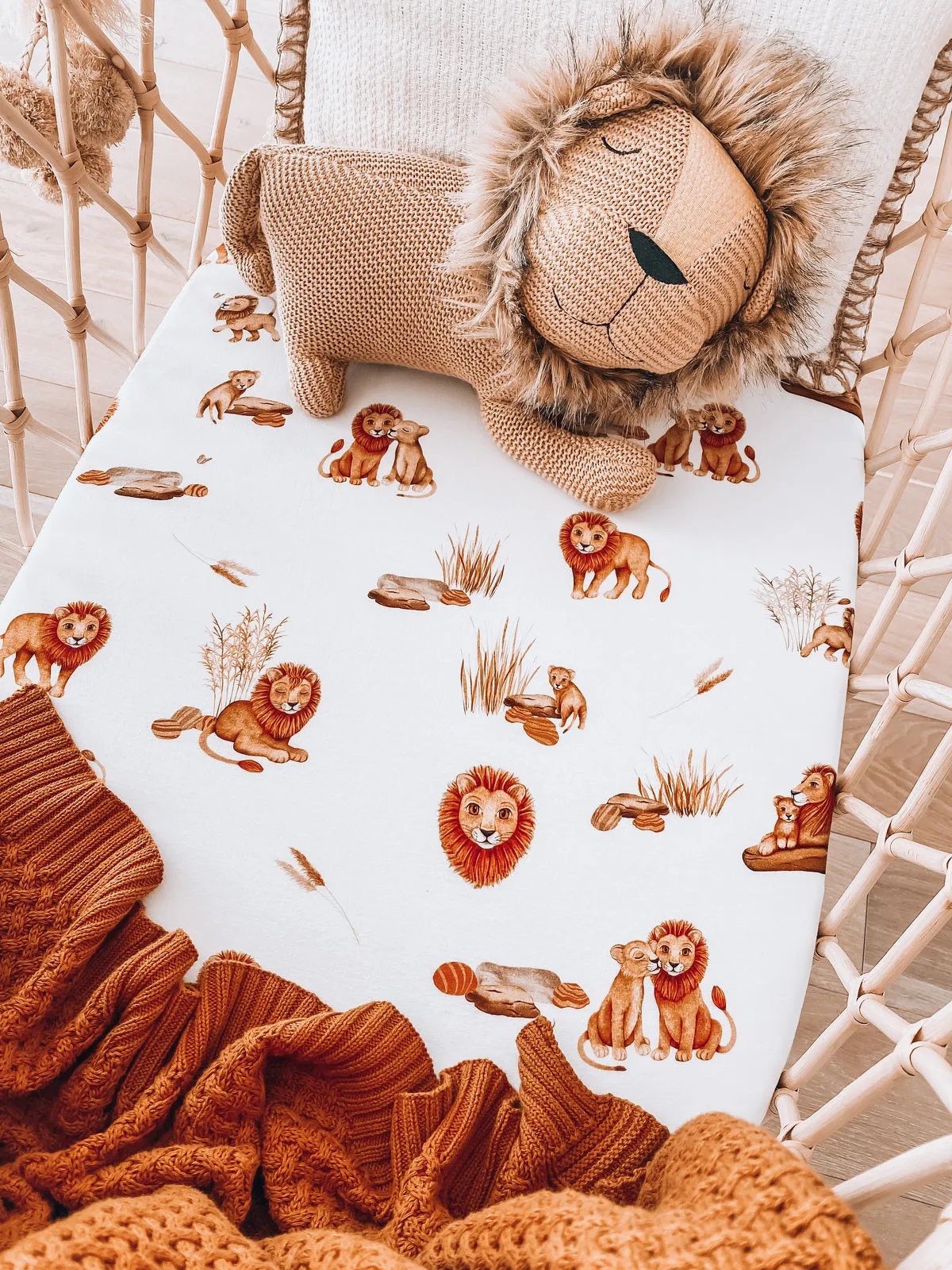 Snuggle Hunny Bassinet Sheet & Change Pad Cover - Lion