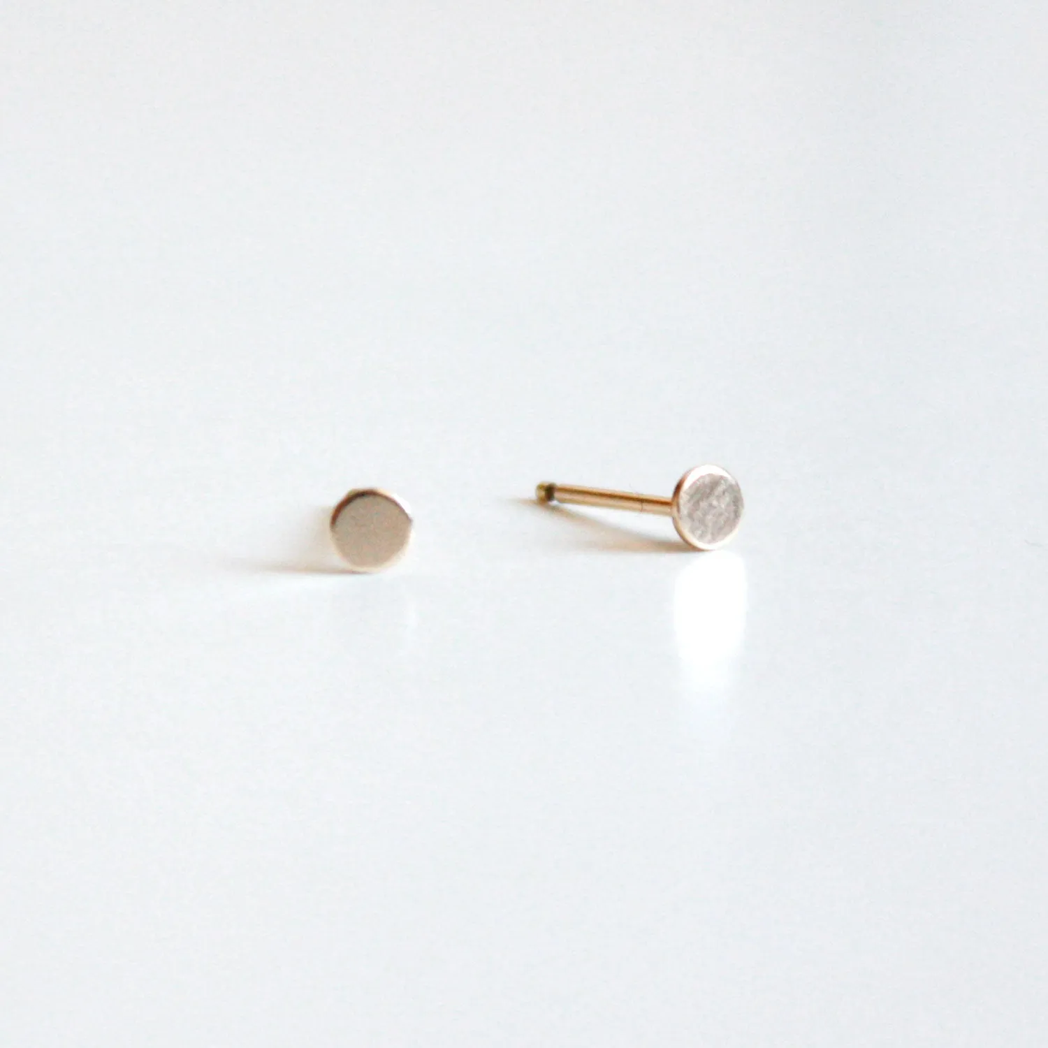 Tiny Dot Circle Stud Earrings