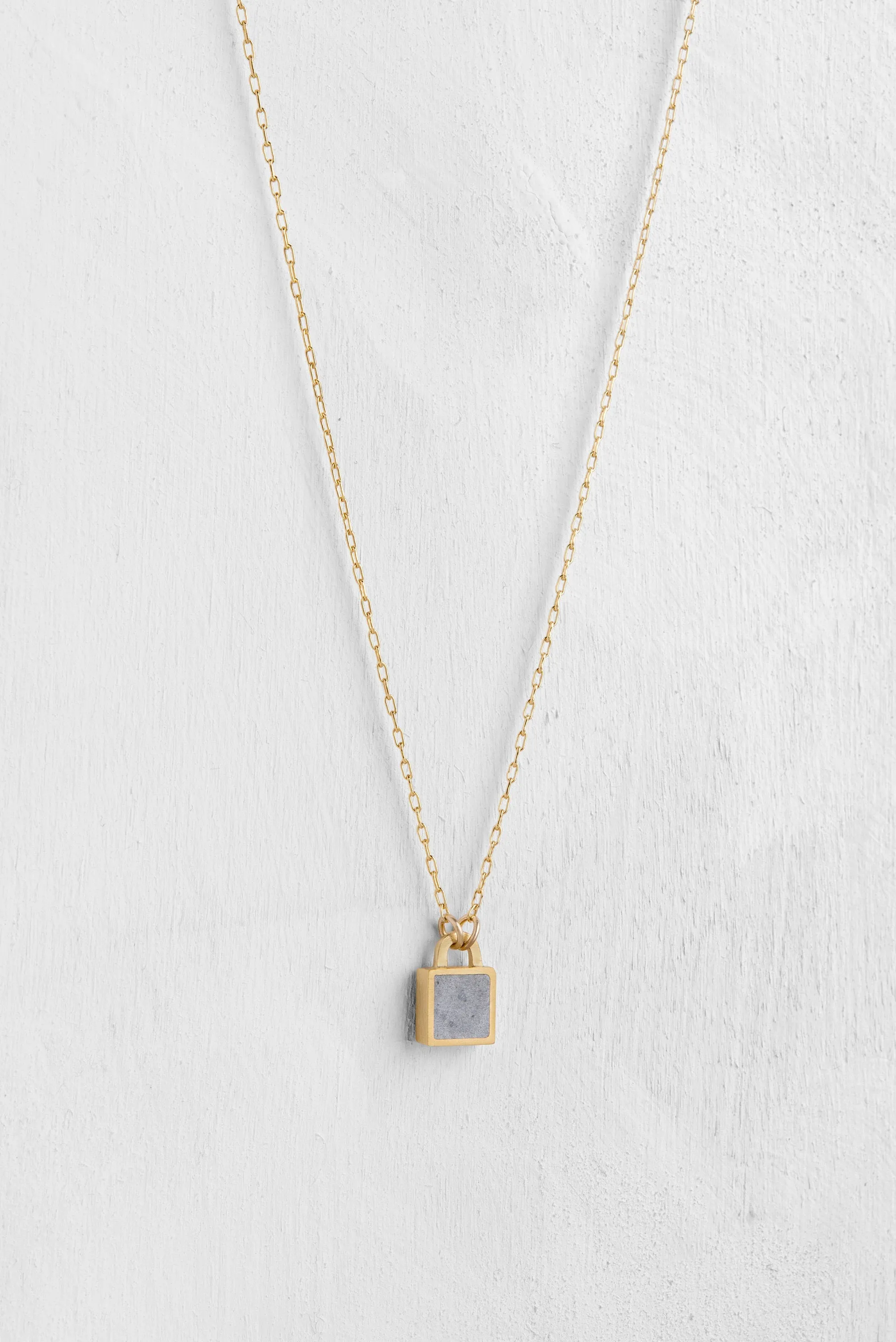 Tiny Sq lock Concrete Pendant