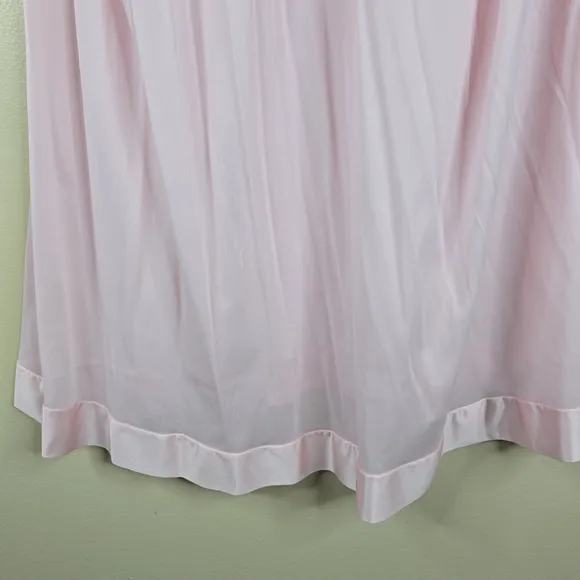 Vanity Fair Pink Nightgown &amp; Robe Set Size L