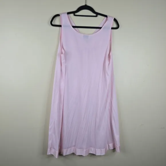 Vanity Fair Pink Nightgown &amp; Robe Set Size L