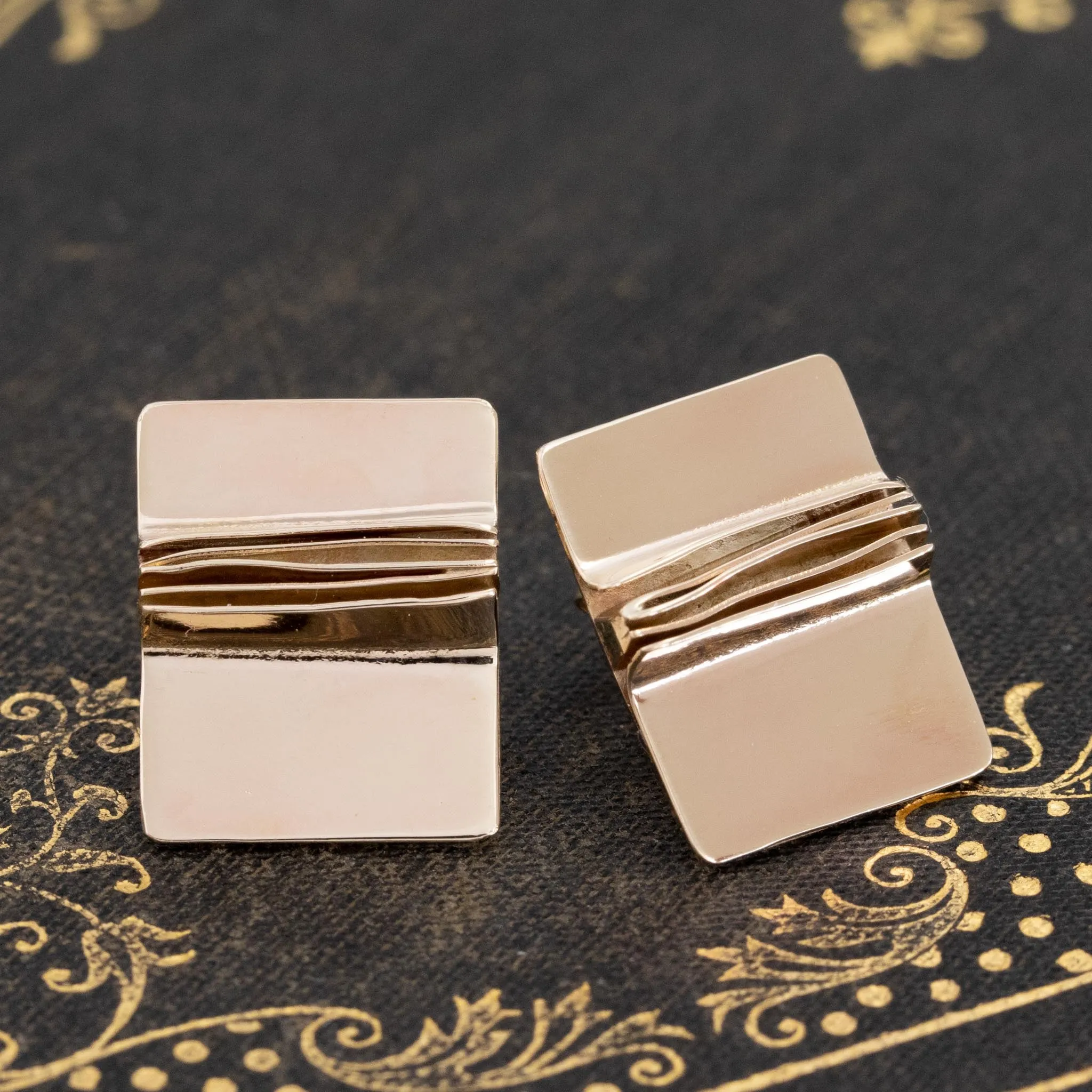 Vintage Ripple Motif Gold Earrings