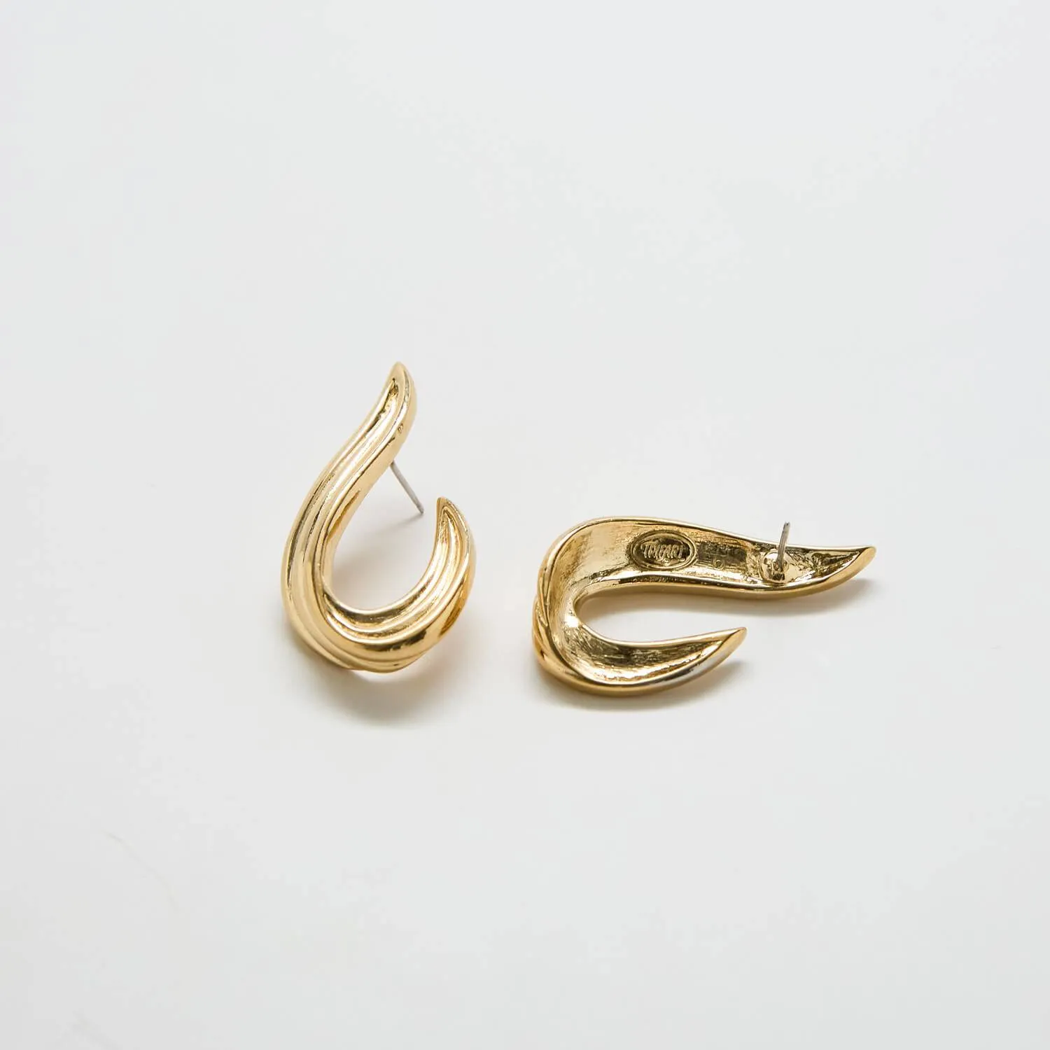 Vintage Trifari Gold Swoop Earrings