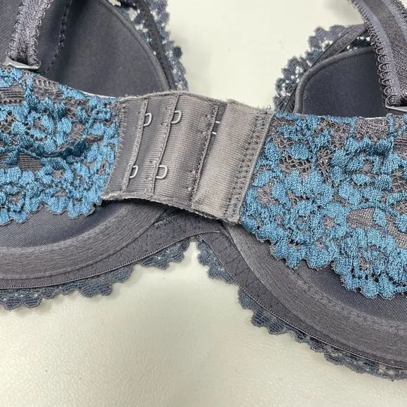 Wacoal Embrace Lace Plunge Bra 32D Underwire Adjustable 853291